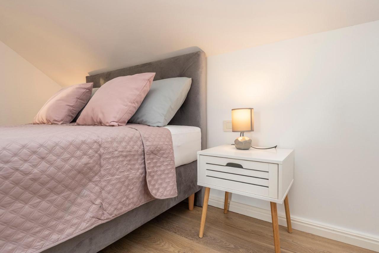 Villa Eni Apartments 1 만드레 외부 사진