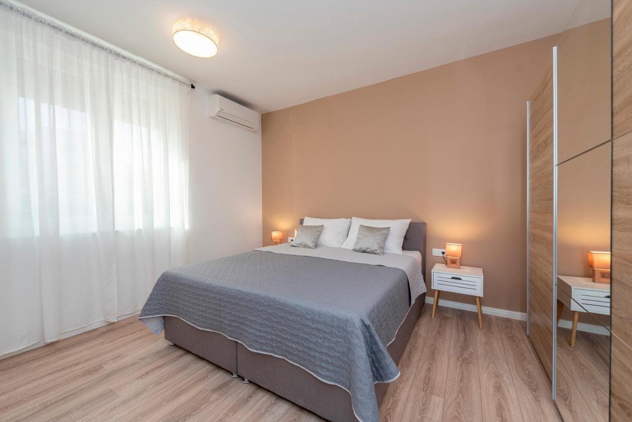 Villa Eni Apartments 1 만드레 외부 사진