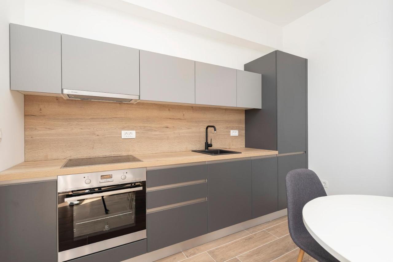 Villa Eni Apartments 1 만드레 외부 사진
