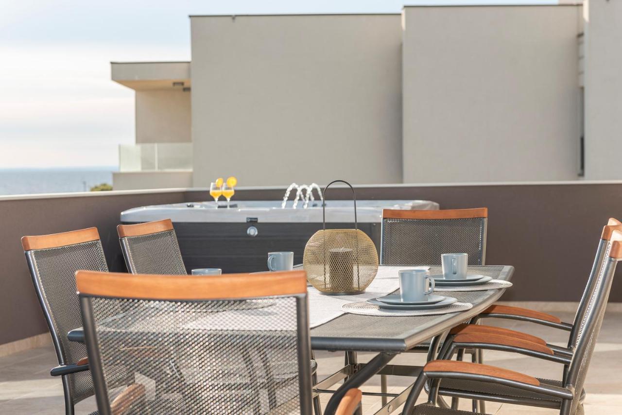Villa Eni Apartments 1 만드레 외부 사진