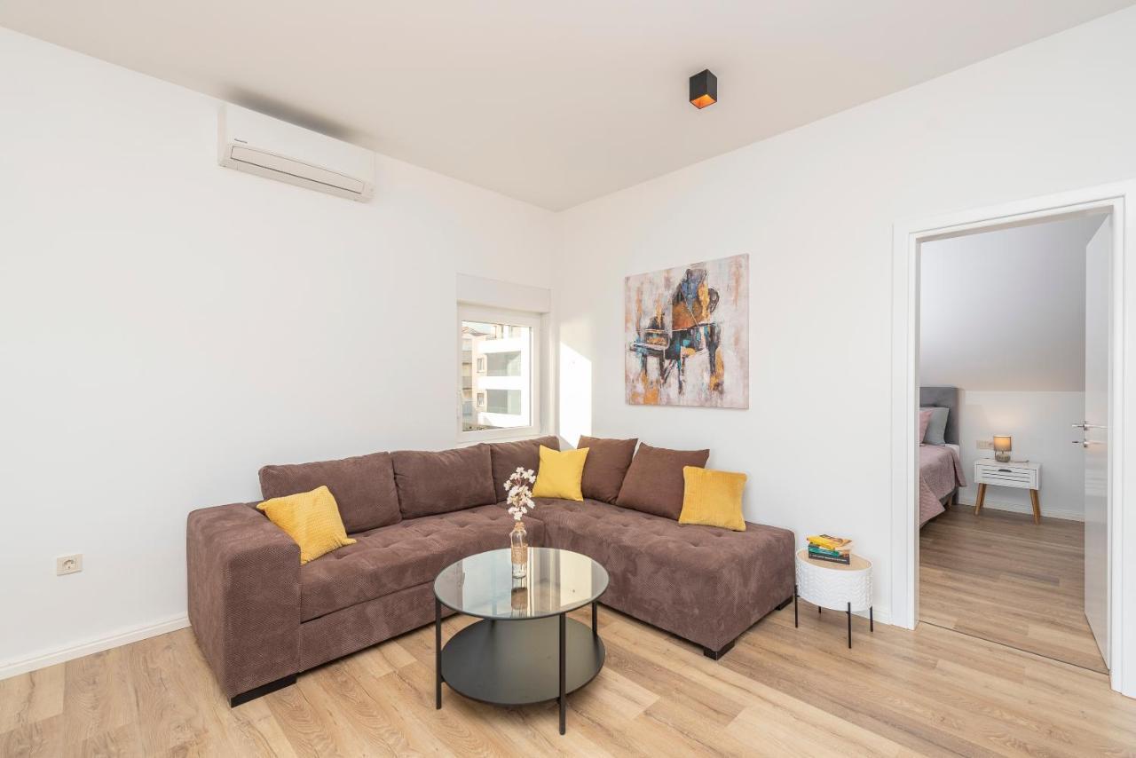 Villa Eni Apartments 1 만드레 외부 사진