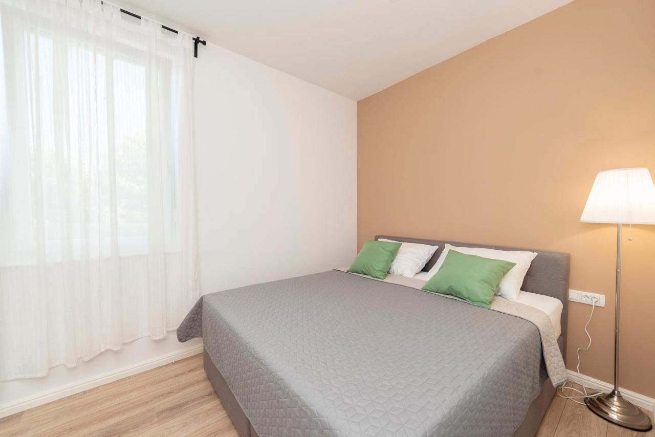Villa Eni Apartments 1 만드레 외부 사진