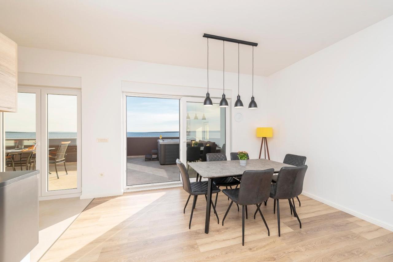 Villa Eni Apartments 1 만드레 외부 사진
