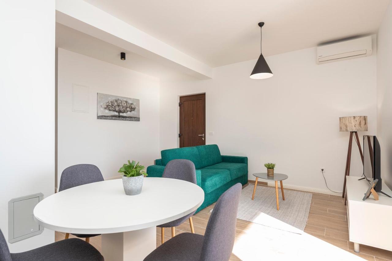 Villa Eni Apartments 1 만드레 외부 사진
