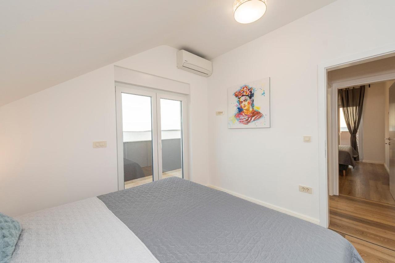 Villa Eni Apartments 1 만드레 외부 사진