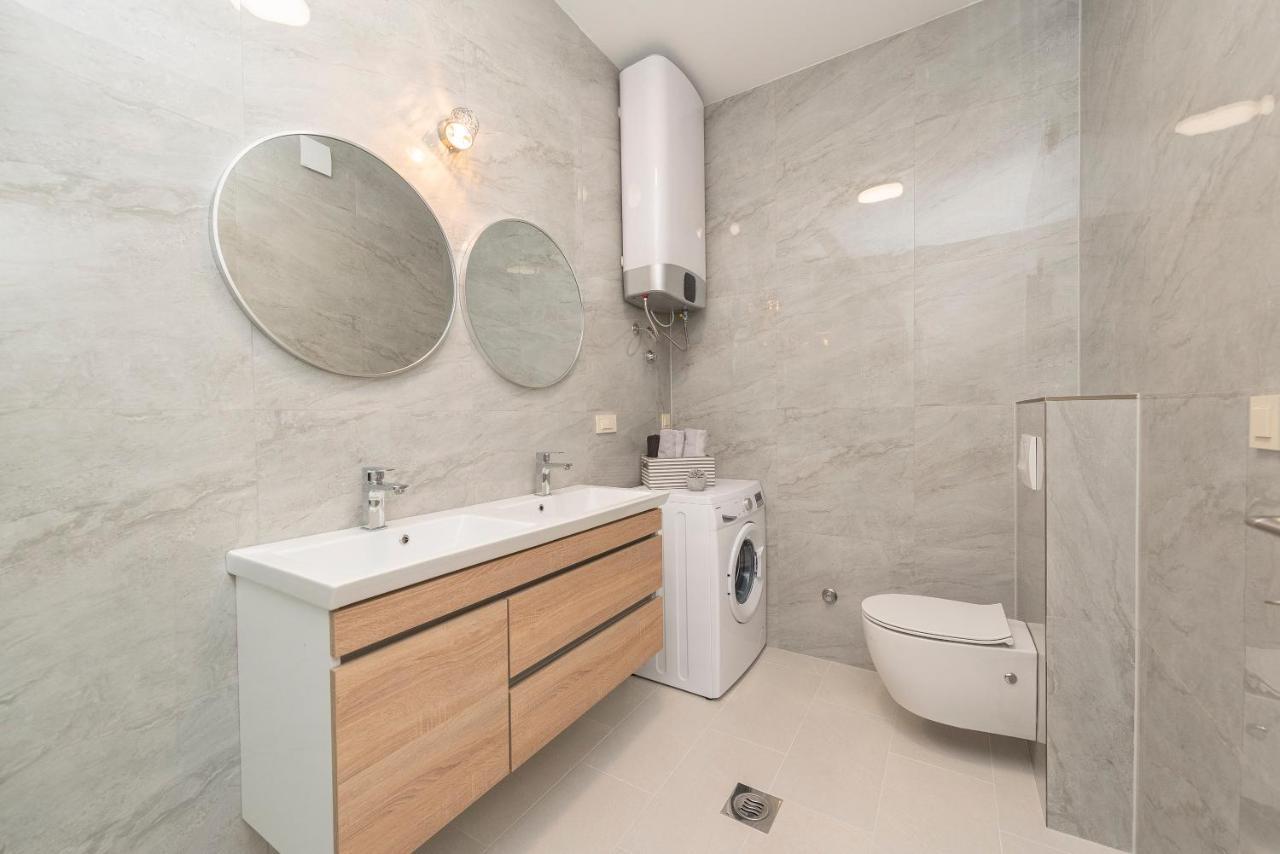 Villa Eni Apartments 1 만드레 외부 사진